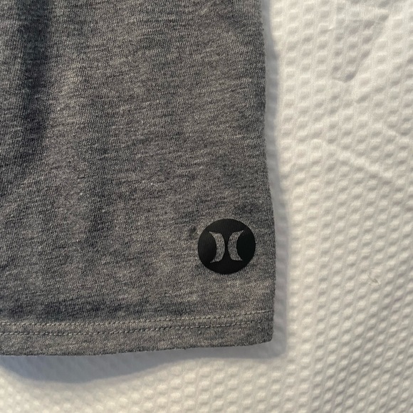 Long grey Hurley tank top with slit in the back, also Nike dry fit - Picture 4 of 5